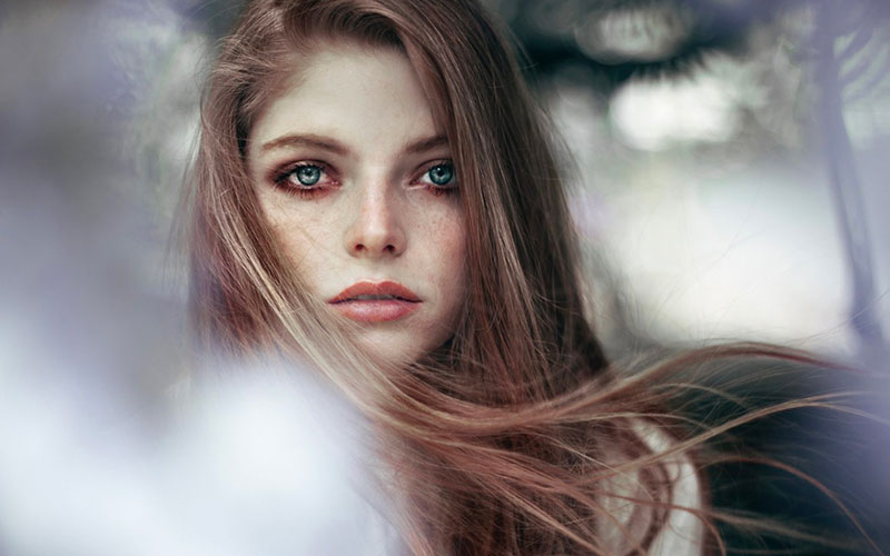 Lady with a bokeh frame