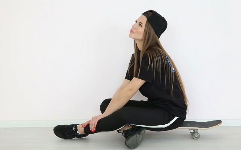 freestyle-sitting-pose-hopping-on-wall